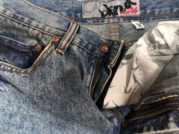 Vintage Blind Jeans Size 26 - Image 3