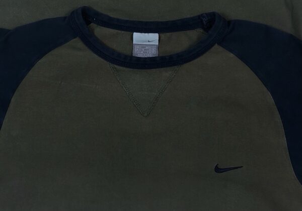 Vintage Nike Longsleeve Small - Image 2