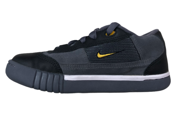 Vintage Nike Cling Sneakers 2001 - Image 4