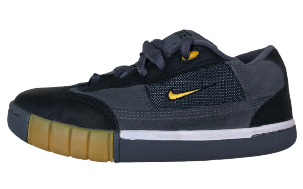 Vintage Nike Cling Sneakers 2001