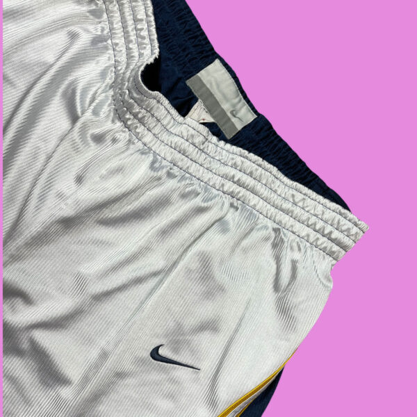 Vintage Nike Reversible Shorts L-XL - Image 3