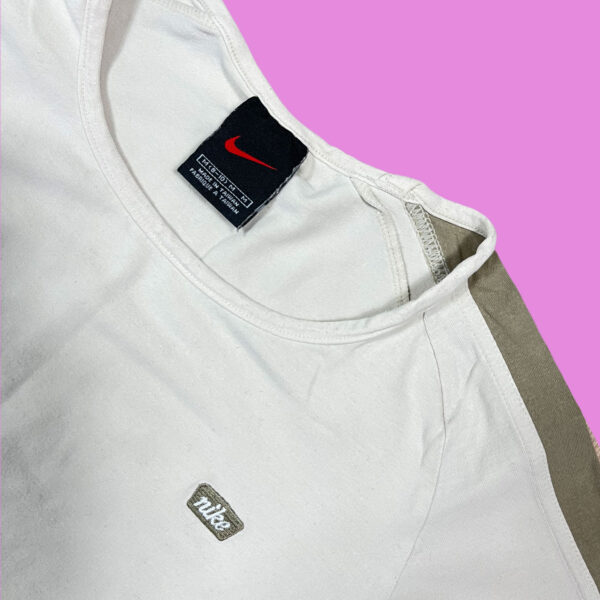 Vintage Nike T-Shirt WMNS M - Image 2