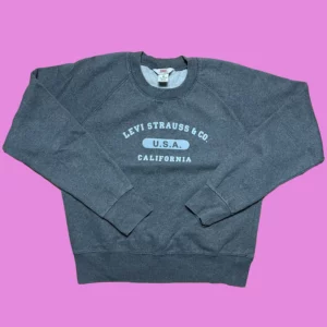 Vintage Levis Crewneck WMNS
